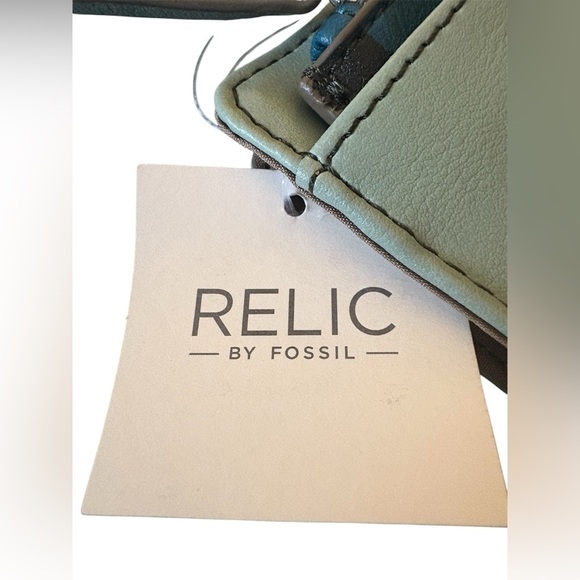 Relic by Fossil Women's Multifunction Wallet (Bright Multicolor) New with Tags - Picture 2 of 9